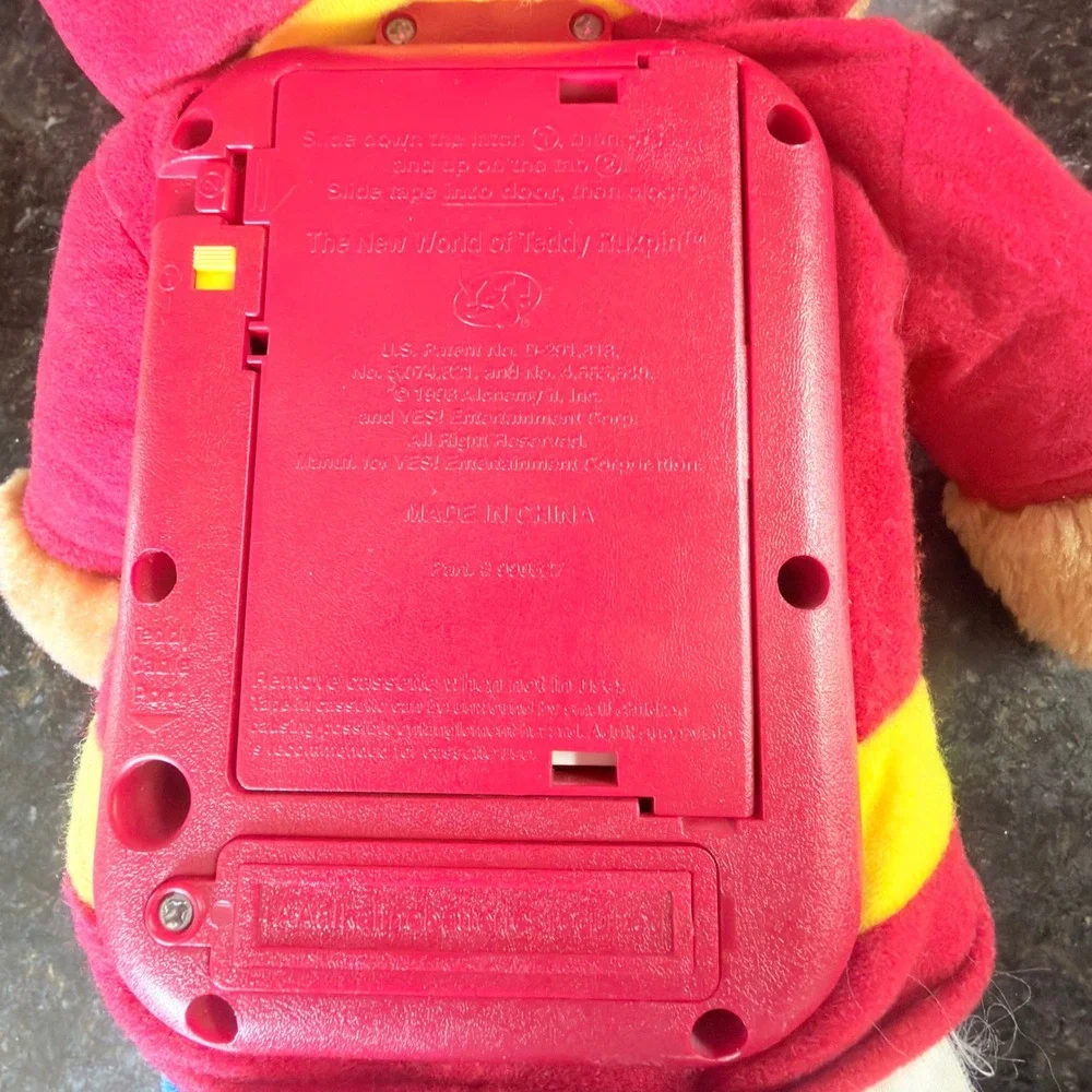 1998 YES! Entertainment Teddy Ruxpin Animated Plush Bear +The Airship Tape WORKS